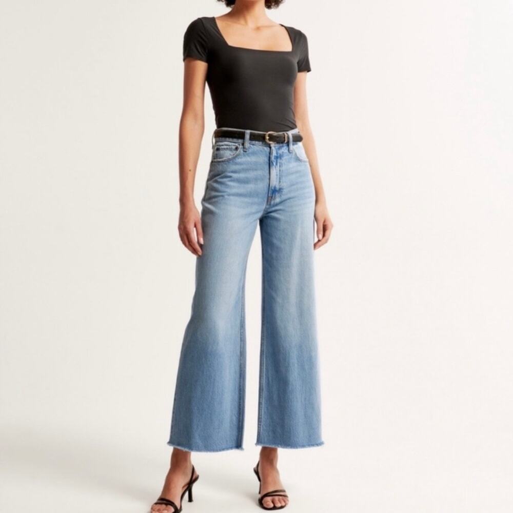 Abercrombie & Fitch Light Wash Wide Leg Jeans